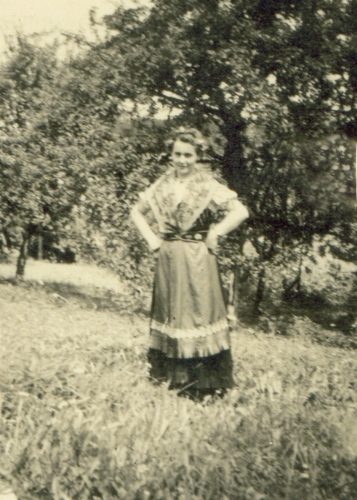 Gertrud Kirchweihtracht