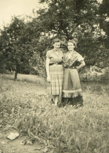Klara und Gertrud Kirchweihtracht